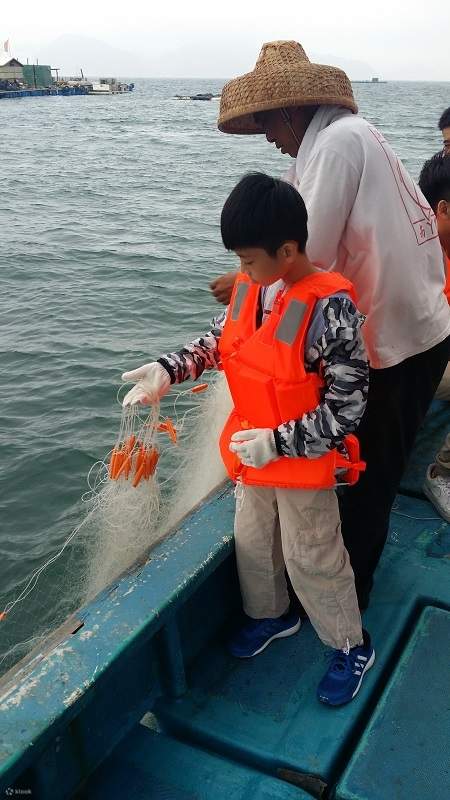 Participate in Hong Kong Intangible Cultural Heritage [Fishing Skills] activities